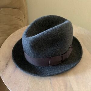 Baileys of Hollywood wool fedora (charcoal grey)